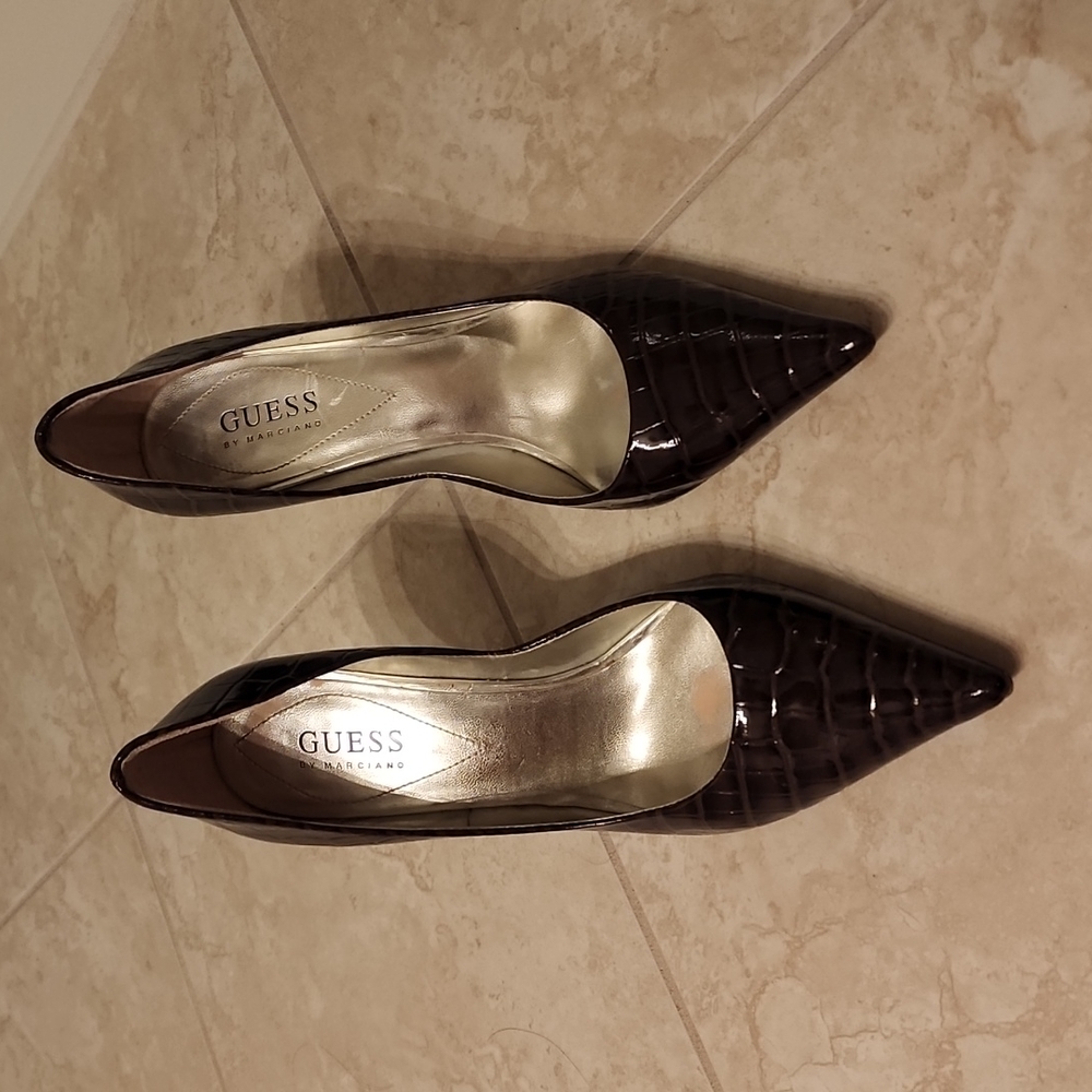 Guess by Marciano heels alligator texture, stunning . Worn only a couple times.